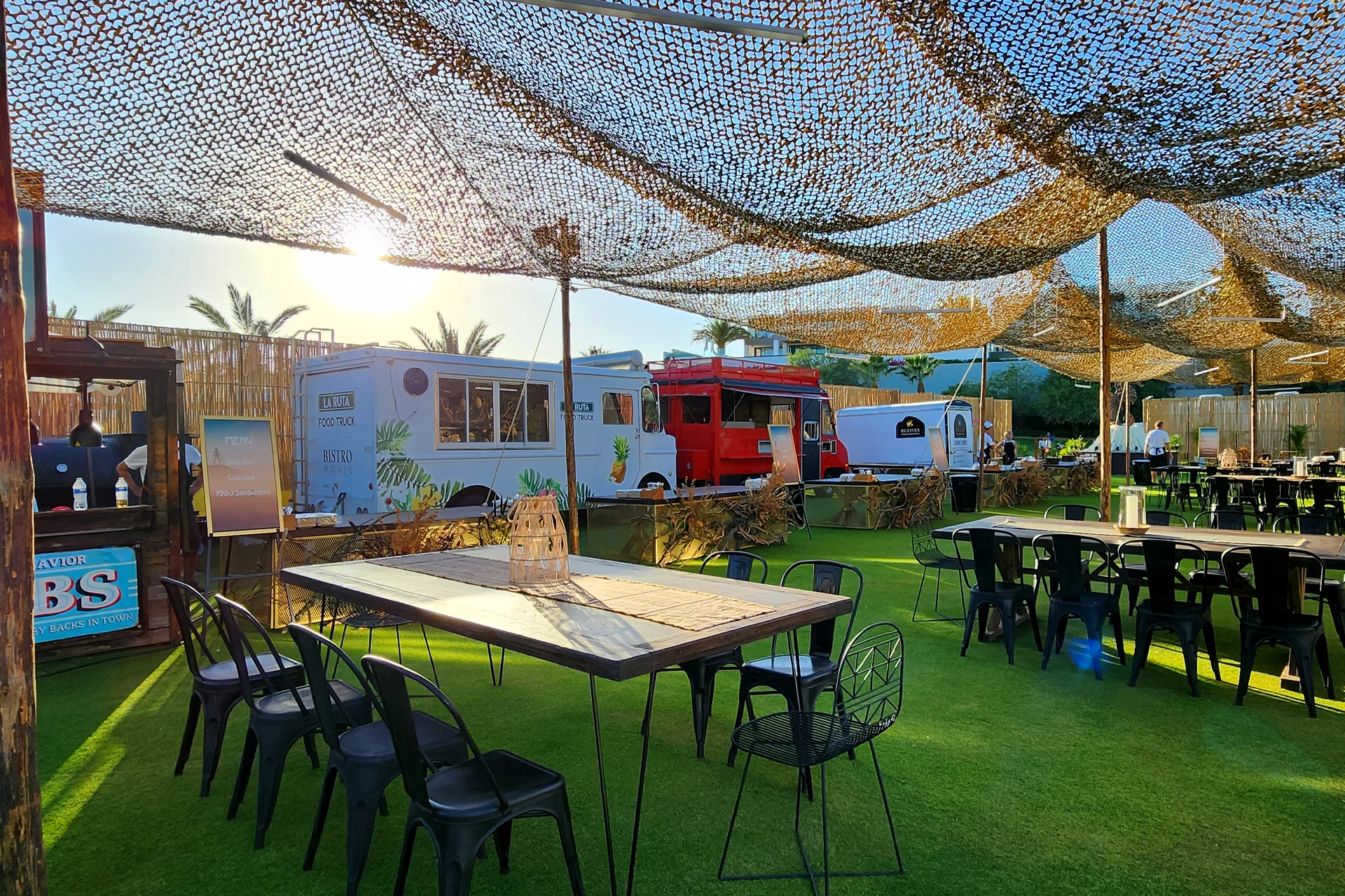Design of structures inside the food court